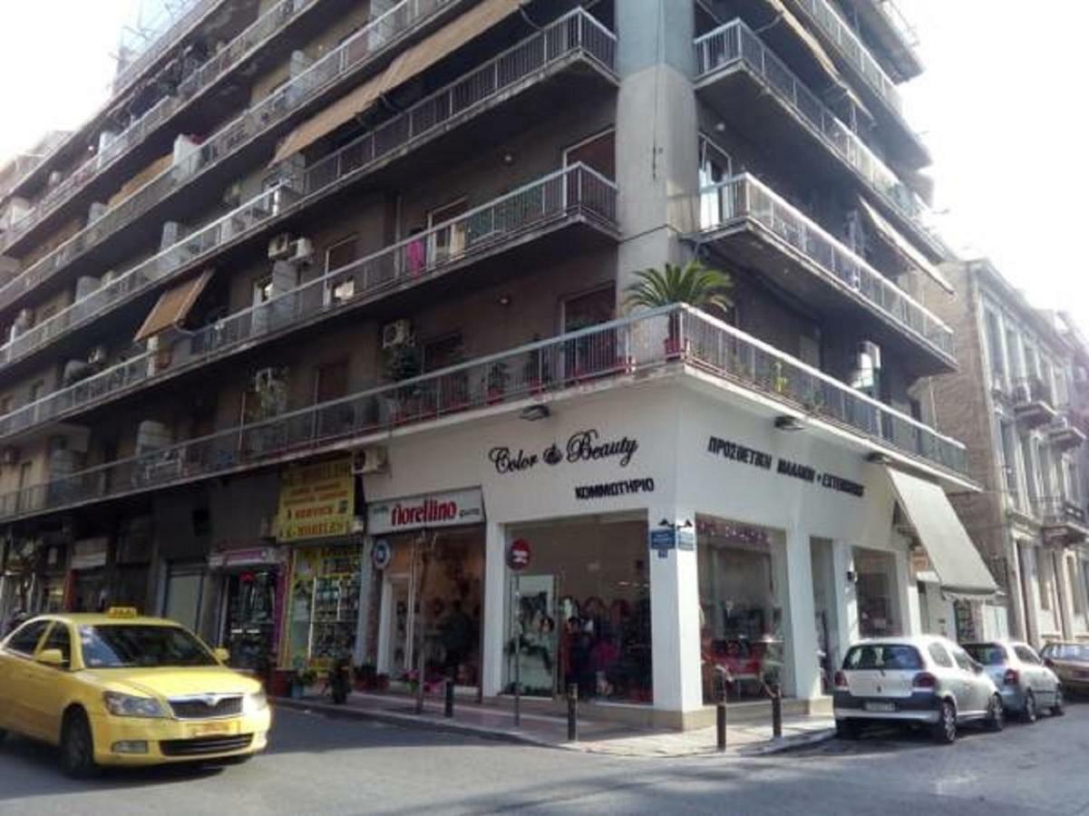 Comfortable Inexpensive Apartmets Near Metro Athena Bagian luar foto